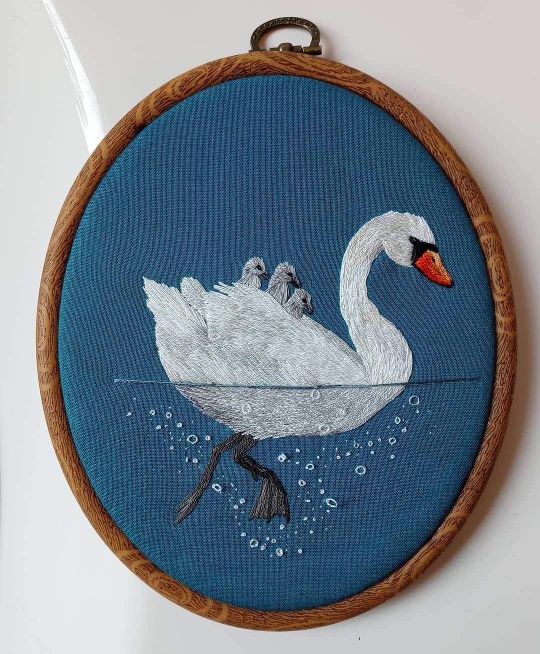 Gorgeous Embroideries Of Animals Plunging Into The Waters By Megan Zaniewski 3