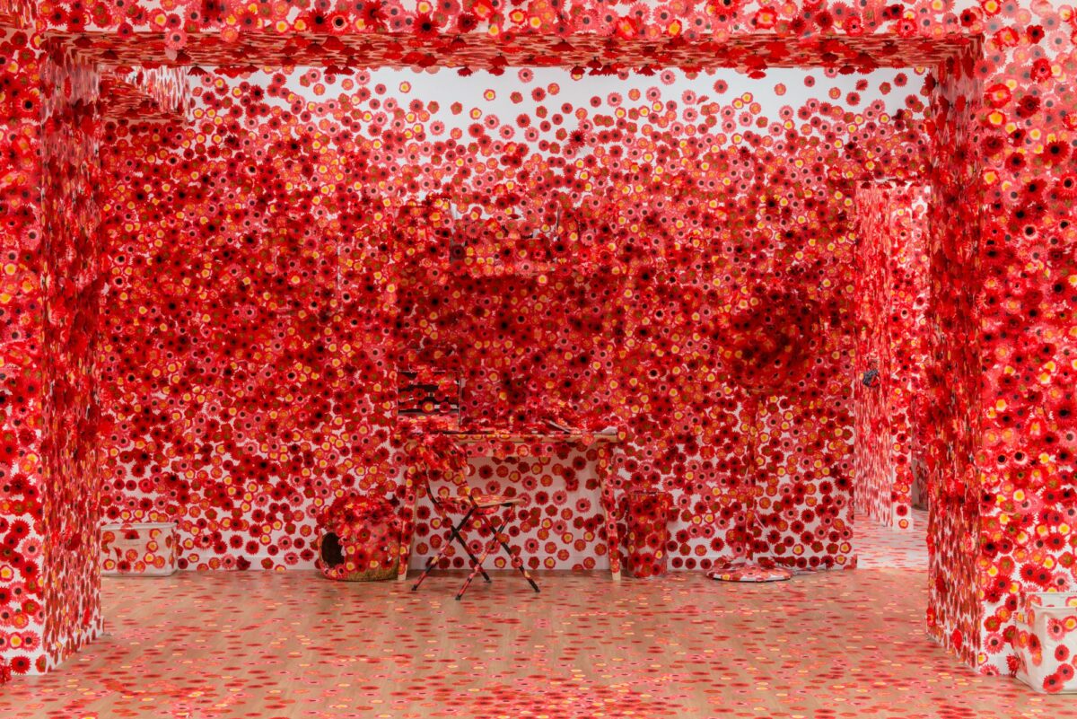 Flower Obsession A Marvelous Installation By Yayoi Kusama 5