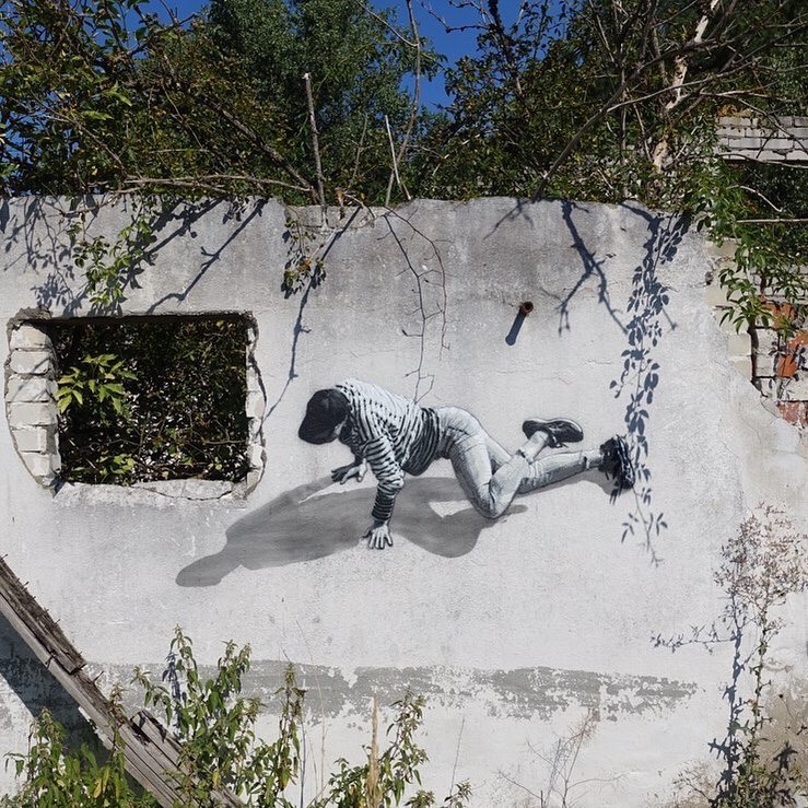 Jump And Climb Amazing Black And White Murals Of People In Movement By Anders Gjennestad 14