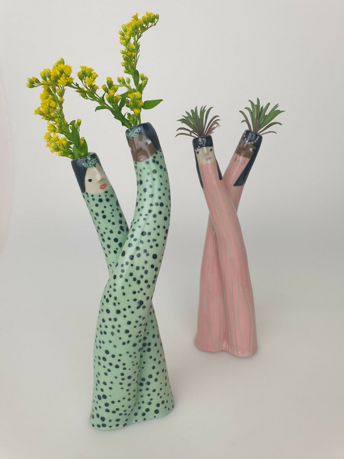 Lovely Porcelain Pieces Patterned With Quirky Cartoon Like Figures By Sandra Apperloo 3