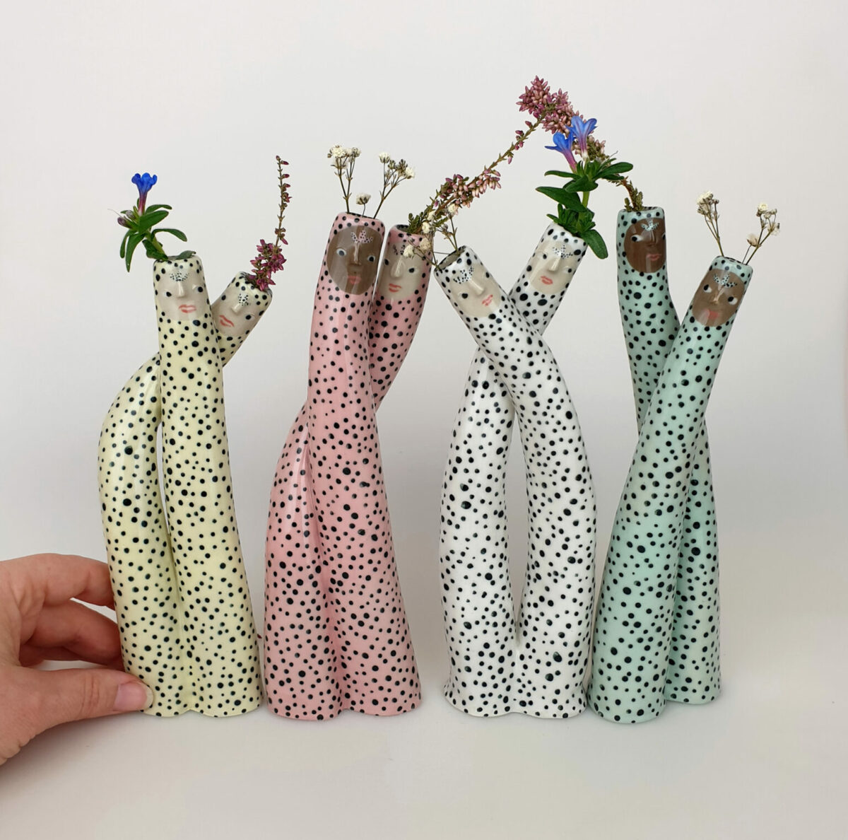 Lovely Porcelain Pieces Patterned With Quirky Cartoon Like Figures By Sandra Apperloo 5