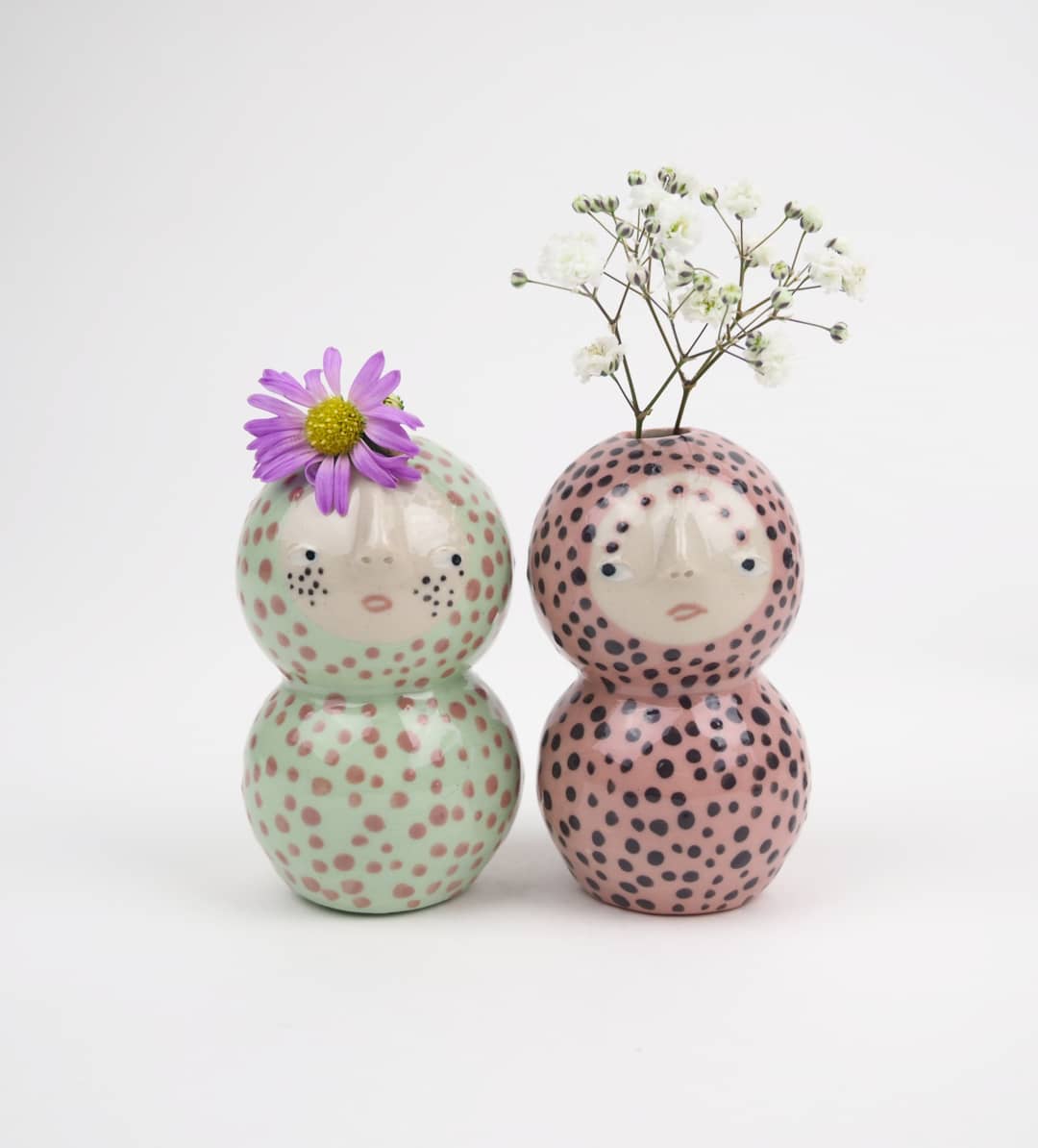 Lovely Porcelain Pieces Patterned With Quirky Cartoon Like Figures By Sandra Apperloo 9