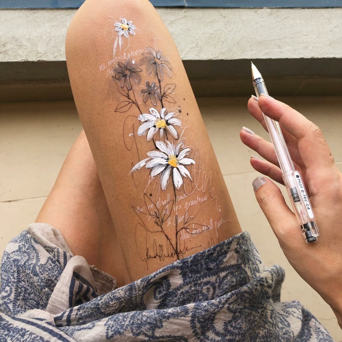 Stunning Ink Drawings Made On The Thighs By Randa Haddadin 1
