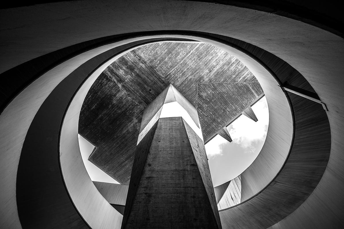 The elegant black and white architectural photography of Manuel Martini