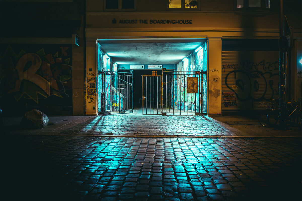 After Hours A Captivating Night Street Photography Series By Mark Broyer 24