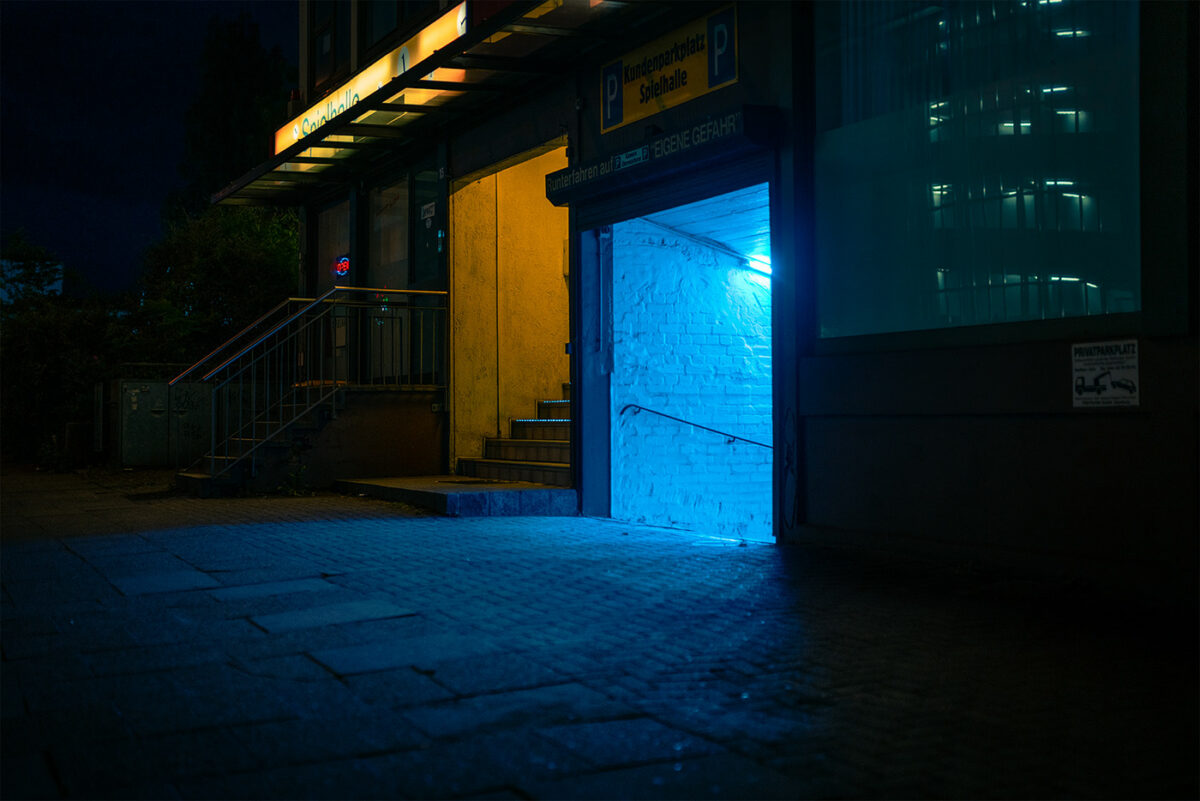 After Hours A Captivating Night Street Photography Series By Mark Broyer 25
