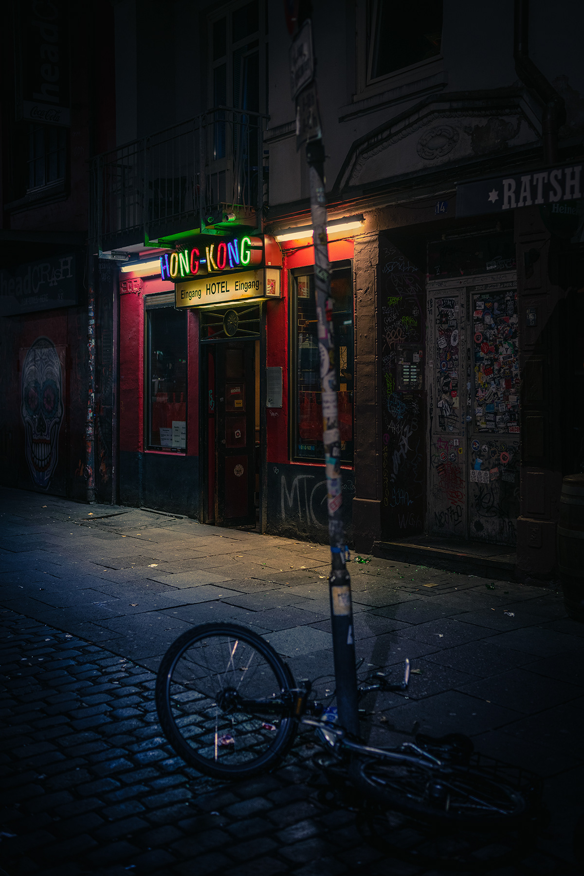 After Hours A Captivating Night Street Photography Series By Mark Broyer 7
