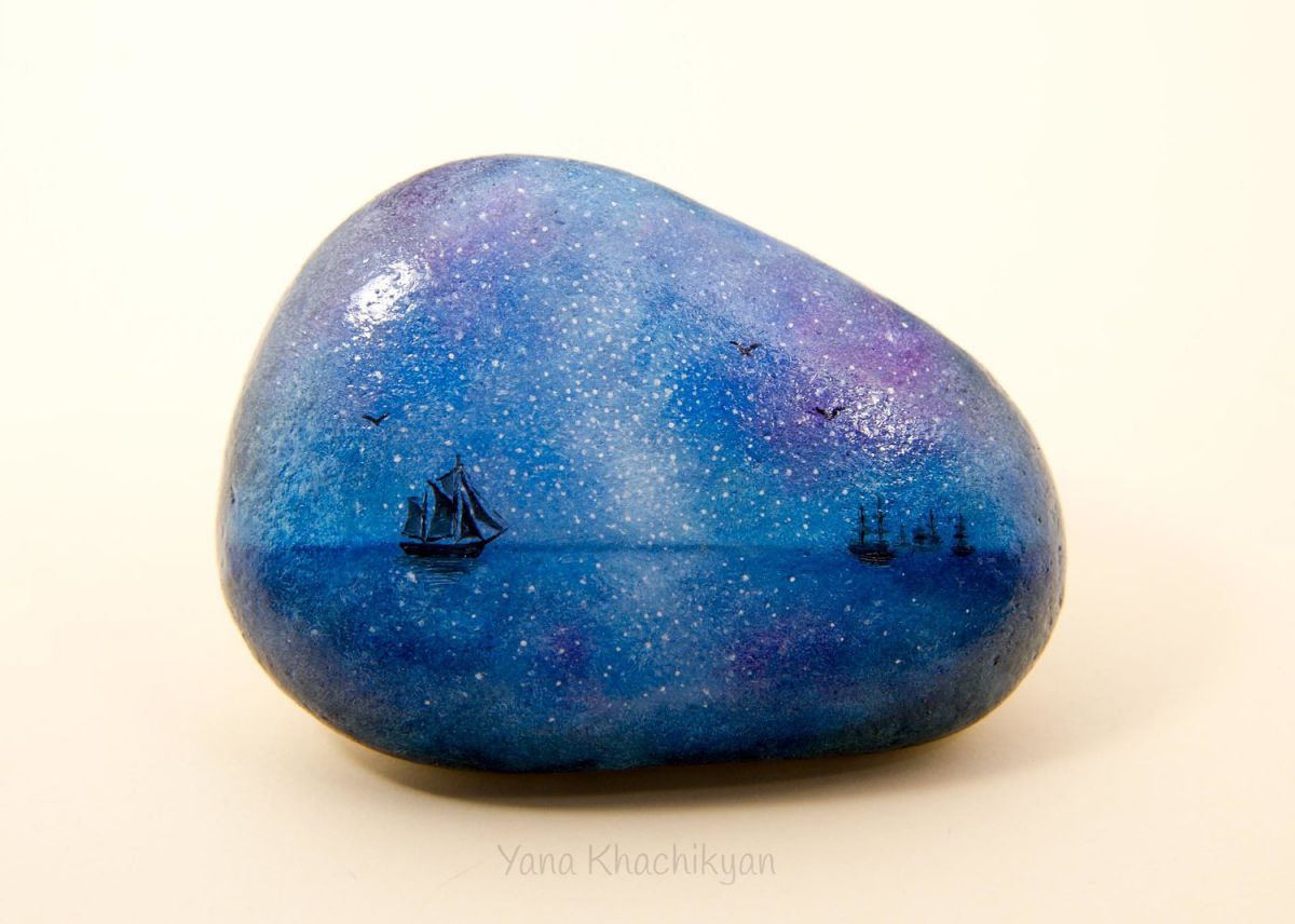 Miniature Worlds Of Tiny Creatures Painted On Stones By Yana Khachikyan 13