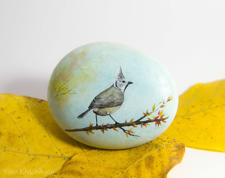 Miniature Worlds Of Tiny Creatures Painted On Stones By Yana Khachikyan 23