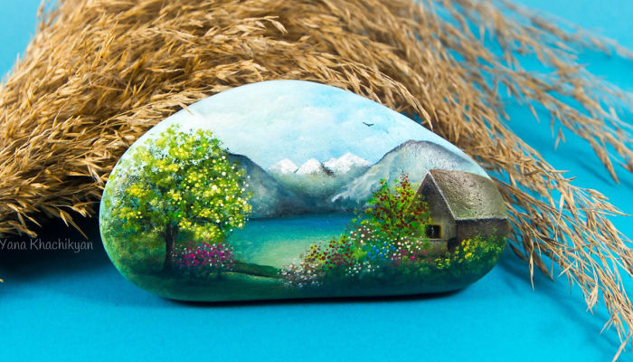 Miniature Worlds Of Tiny Creatures Painted On Stones By Yana Khachikyan 4