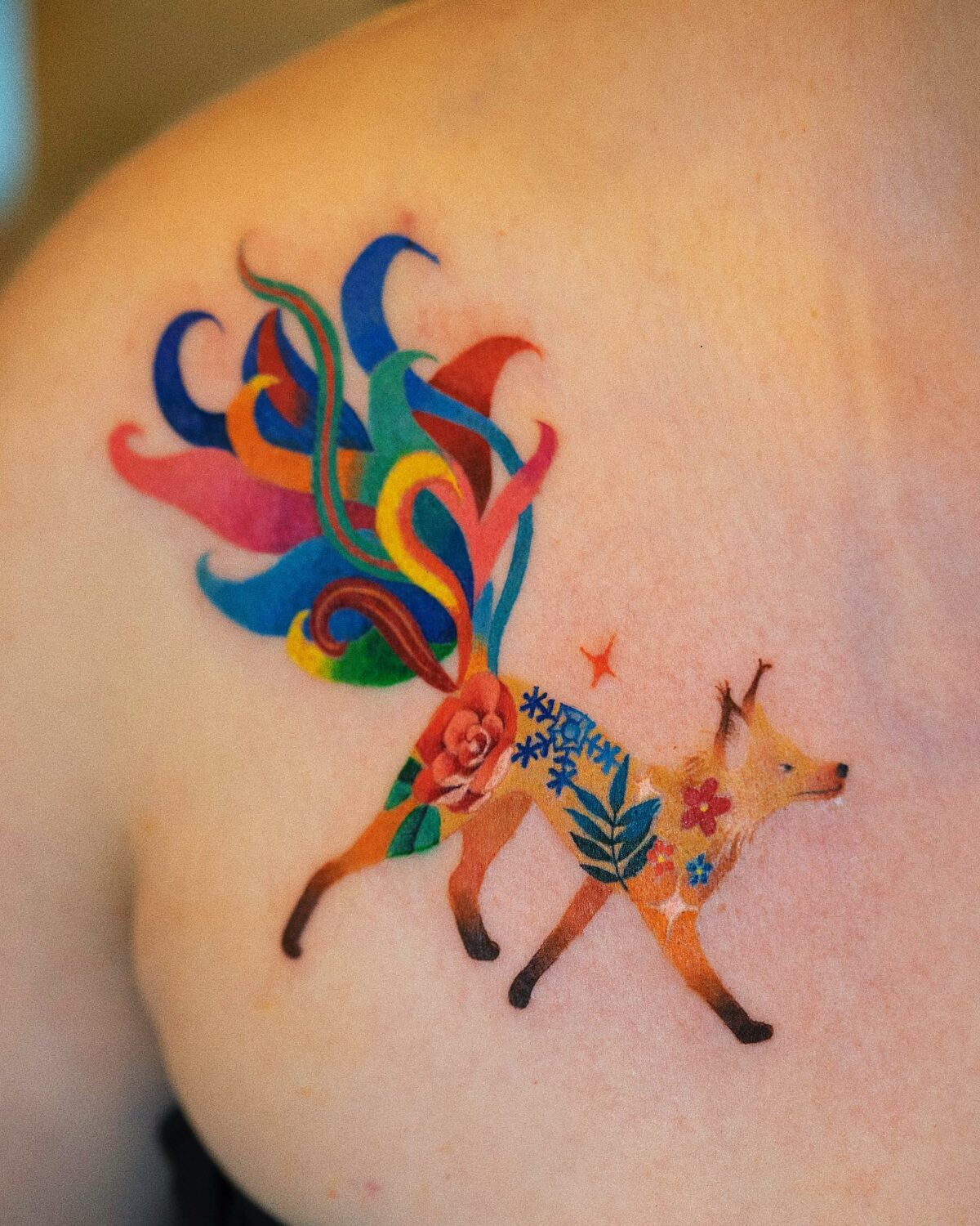 Vibrant and multicolored fauna and flora tattoos by Zihee