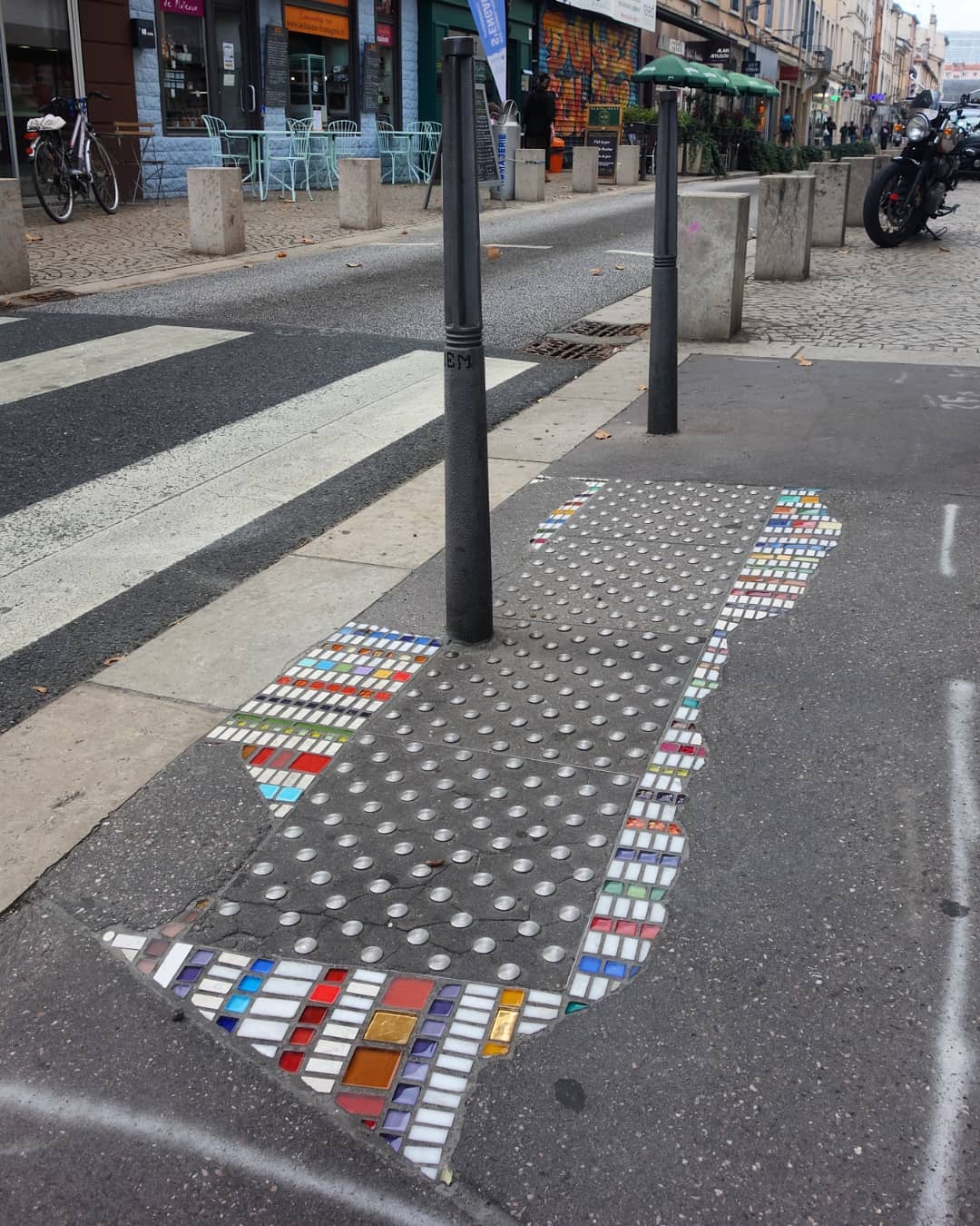 Fractured Sidewalks Pavements And Walls Repaired With Vibrant Tiled Mosaics By Ememem 11