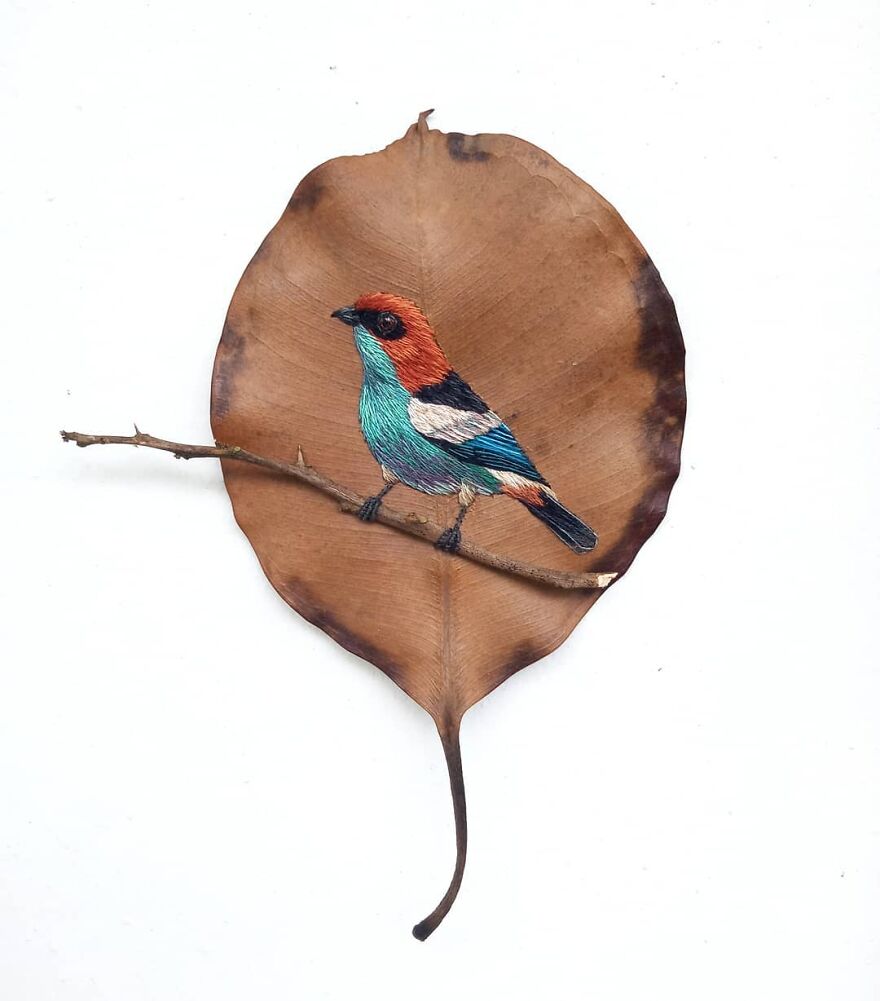 Gorgeous Figures Embroidered On Leaves By Laura Dalla Vecchia 14