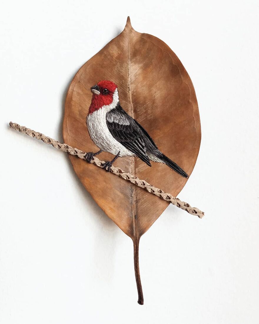 Gorgeous Figures Embroidered On Leaves By Laura Dalla Vecchia 4