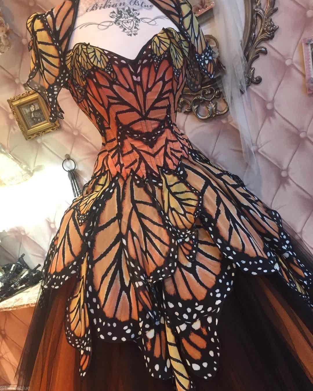 The Absolutely Stunning Dresses And Corsets Inspired By Butterfly Wings Of Bibian Blue 3