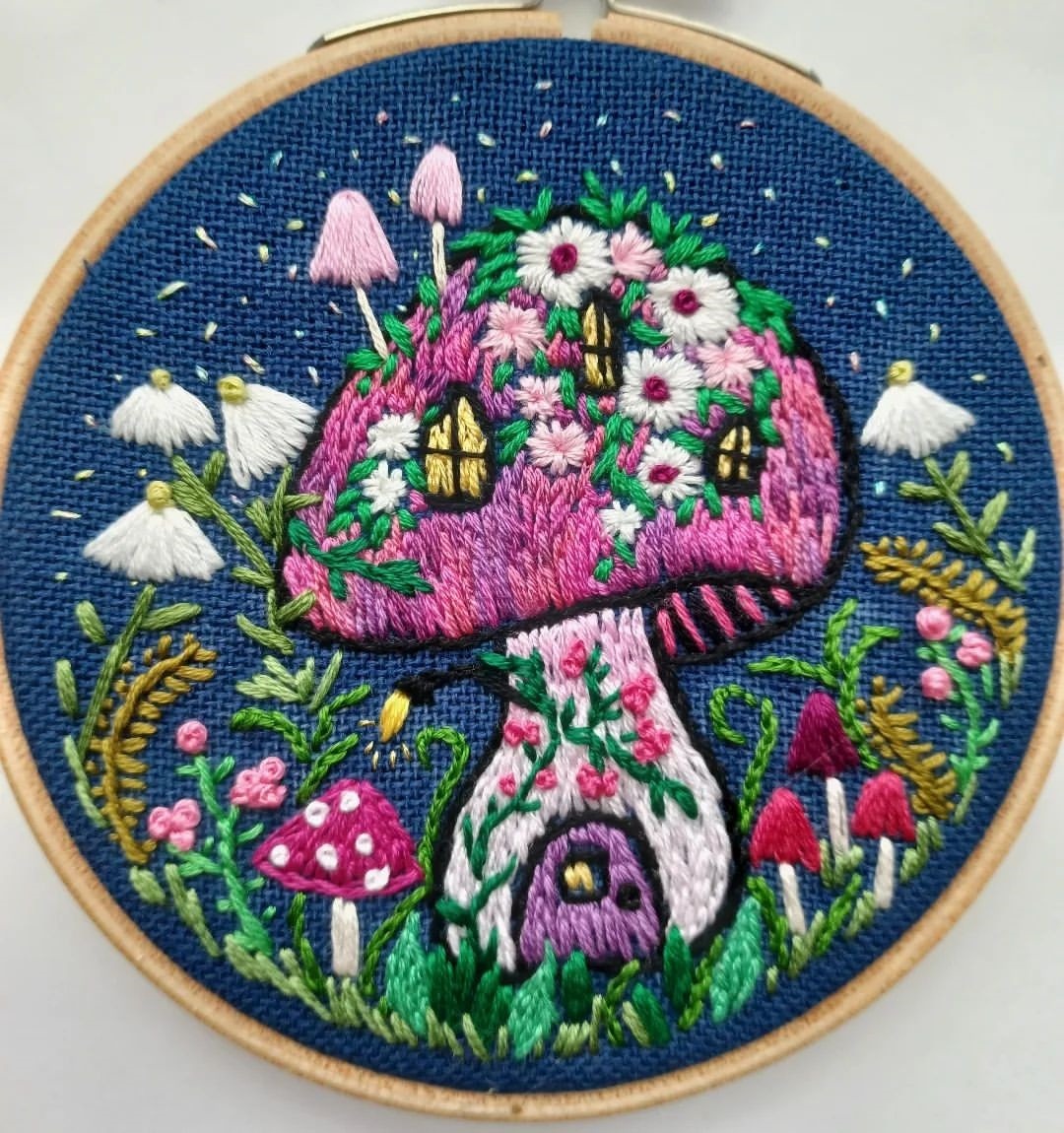 The Lovely Embroidery Hoop Art Of Joan Ratcliffe 2