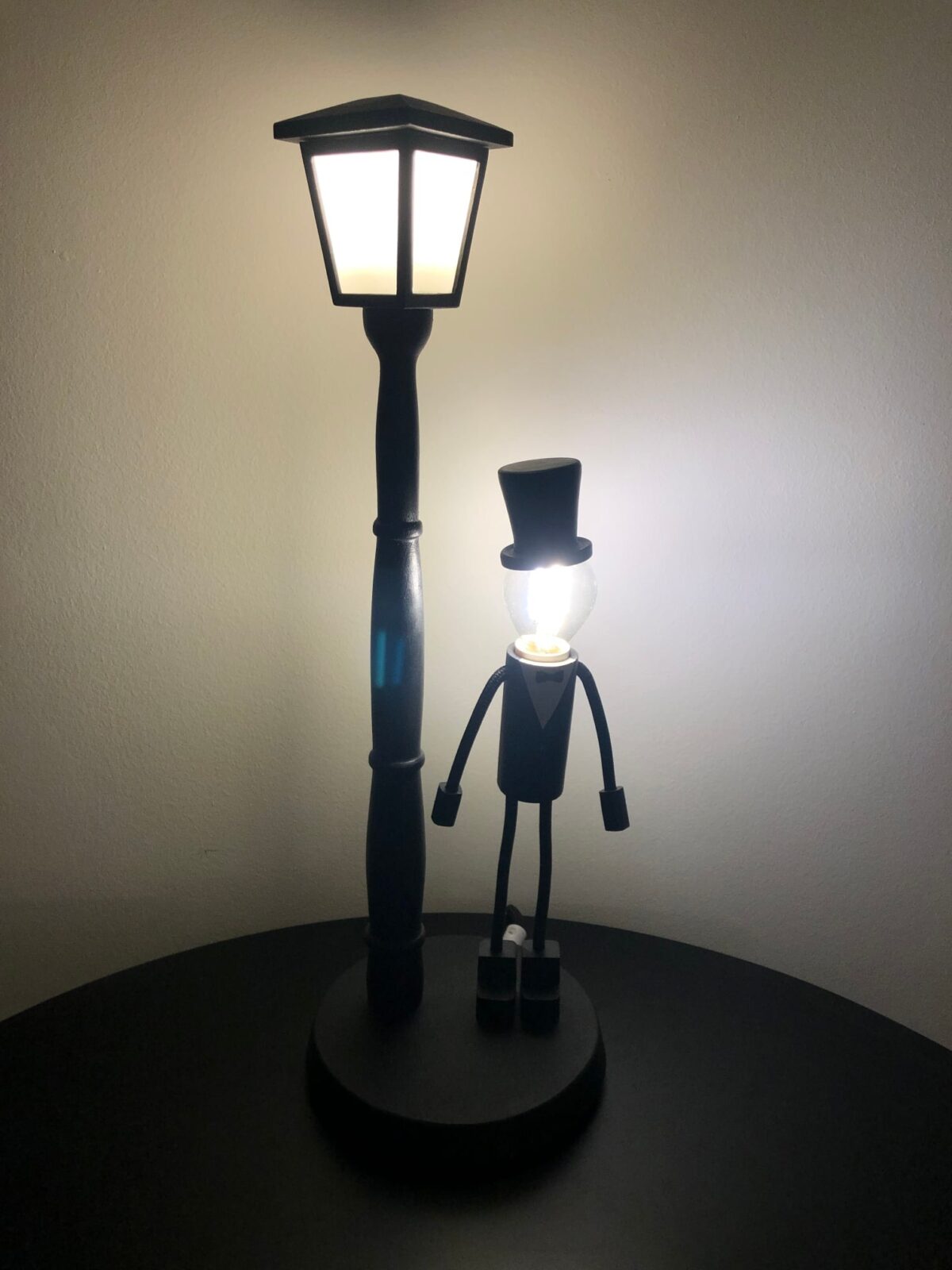 Creative Lamps Of Light Bulb Head Figures By Ivan Cvitkovic 10