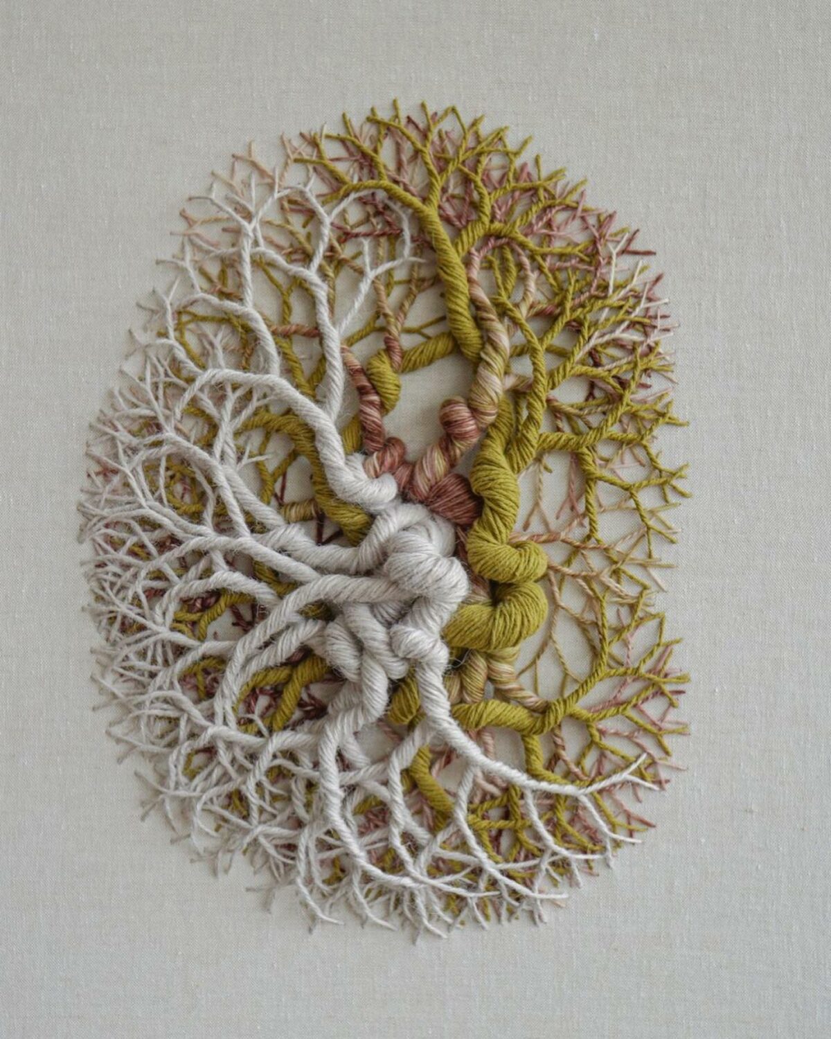Ciclotramas: hypnotizing tree and roots-like fiber artworks by Janaina Mello Landini