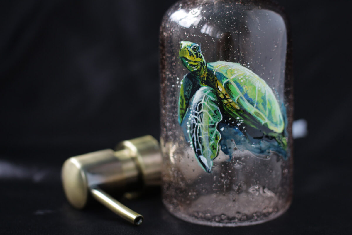Stunning Realistic Glass Paintings By Silvia Popescu 4