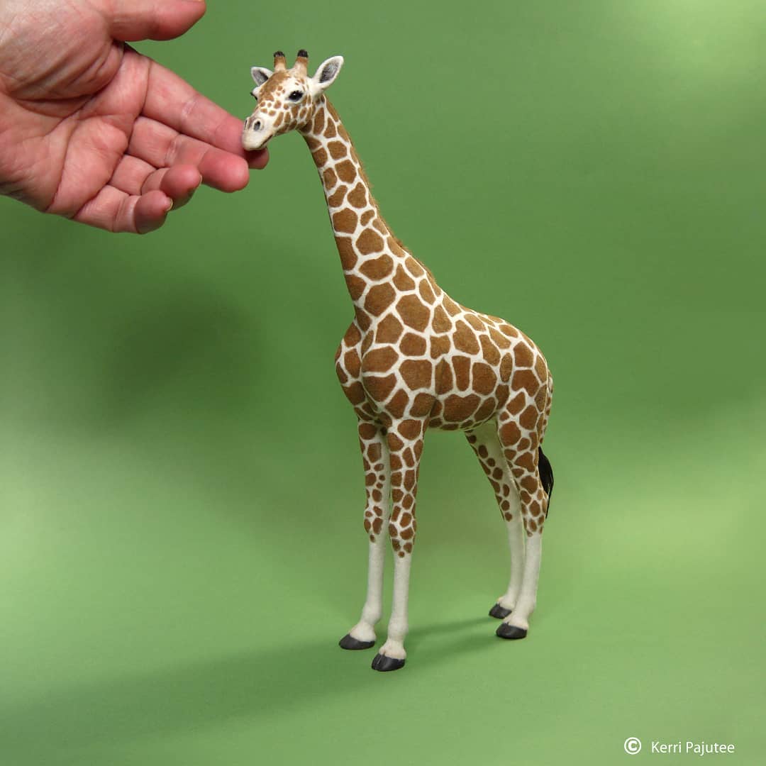 Amazingly Realistic Miniature Animal Sculptures By Kerri Pajutee (19)