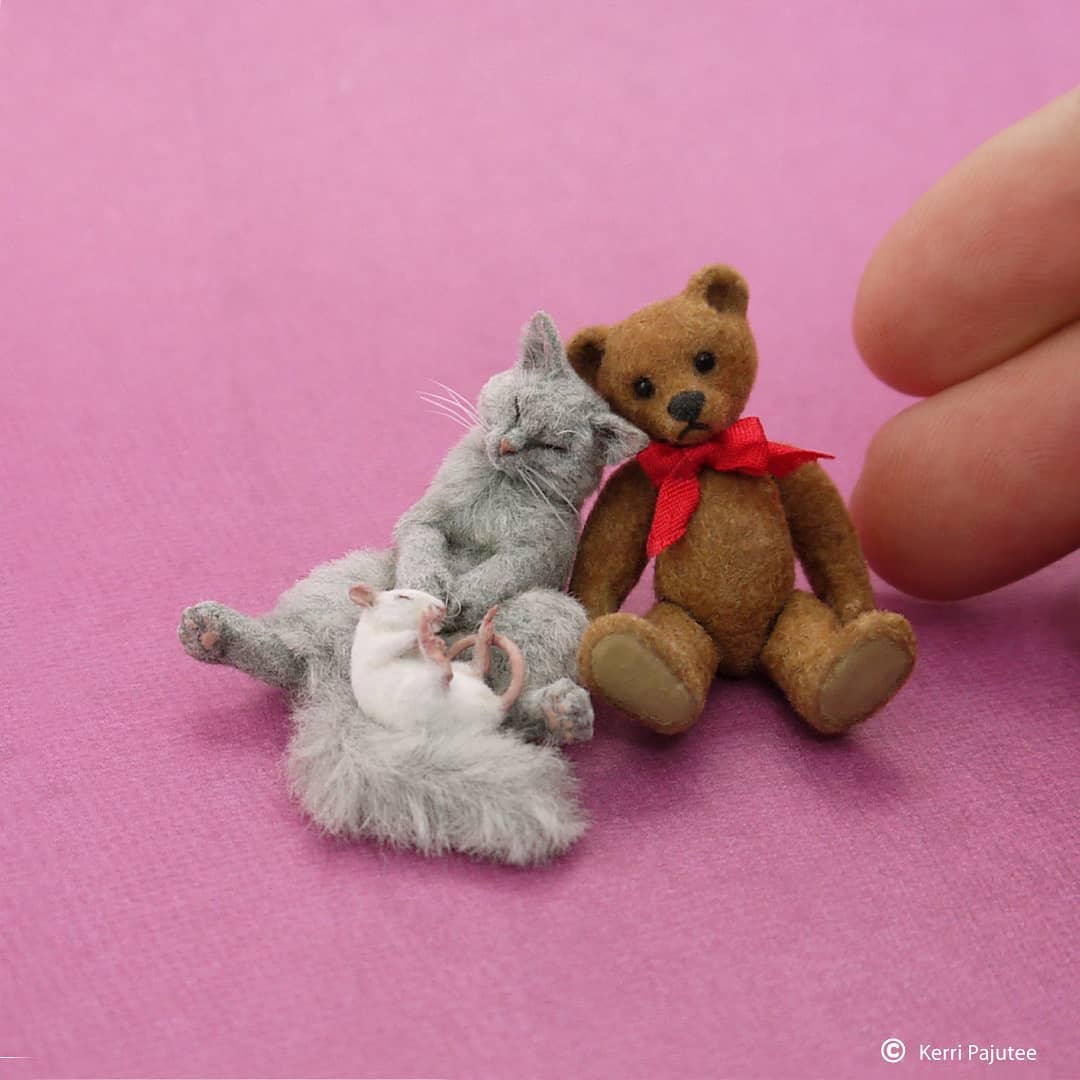 Amazingly Realistic Miniature Animal Sculptures By Kerri Pajutee (23)