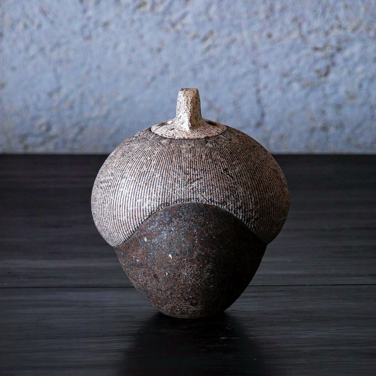 Elegant Sculptural Ceramic Vases By Daisuke Iguchi 16