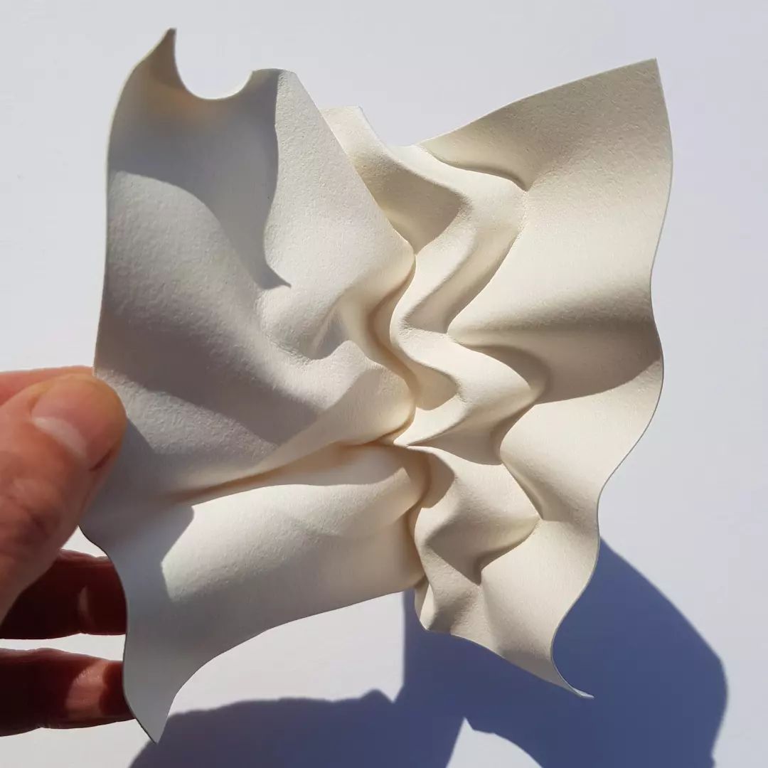 Fascinating Facial Sculptures Made From Folded Paper Sheets By Polly Verity (1)