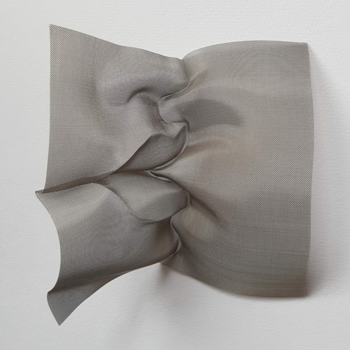 Fascinating Facial Sculptures Made From Folded Paper Sheets By Polly Verity (19)