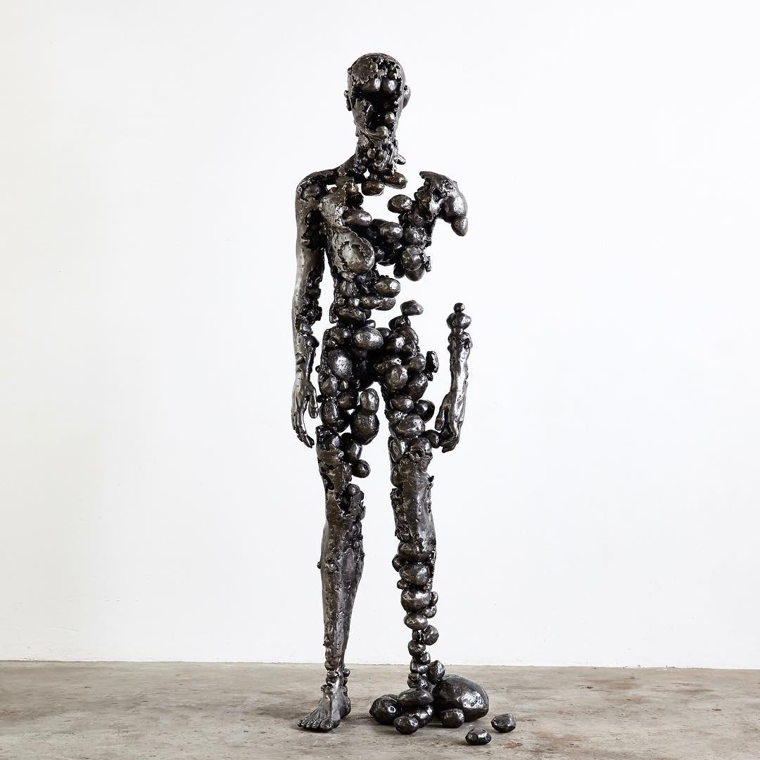 Fragmented Figures Awesome Steel Sculptures By Regardt Van Der Meulen (1)