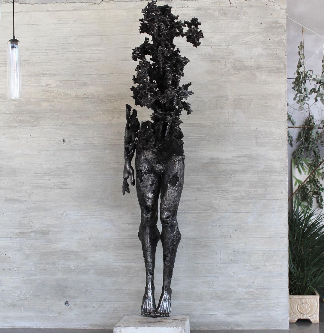 Fragmented Figures Awesome Steel Sculptures By Regardt Van Der Meulen (5)