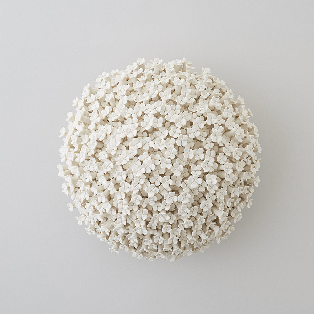 Gorgeous Ceramic Art Pieces Ornate With Intricate Porcelain Flowers By Vanessa Hogge (8)