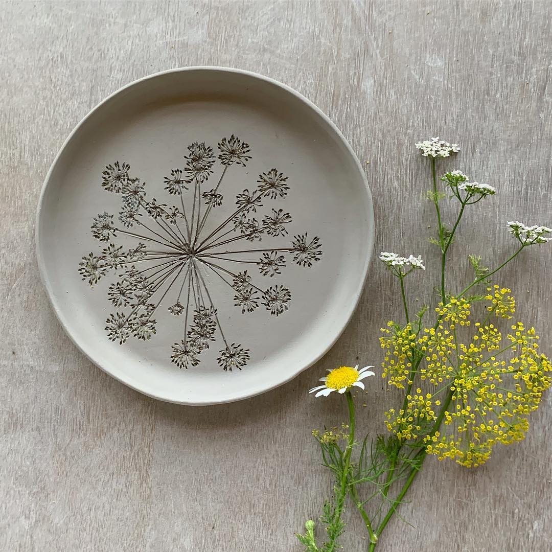Gorgeous Ceramics Decorated With Botanical Motifs By Hessa Al Ajmani (13)