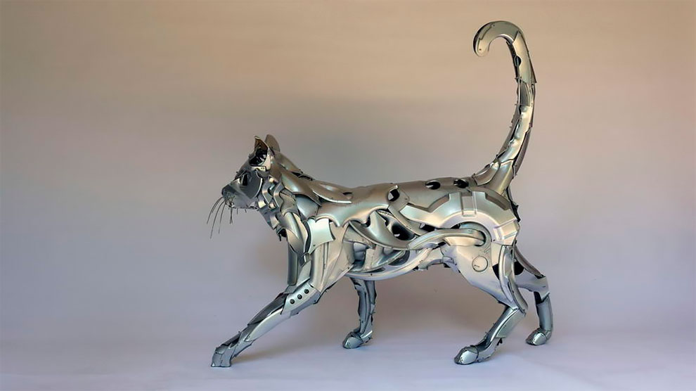 Old Hubcaps Transformed Into Incredible Animal Sculptures By Ptolemy Elrington (21)