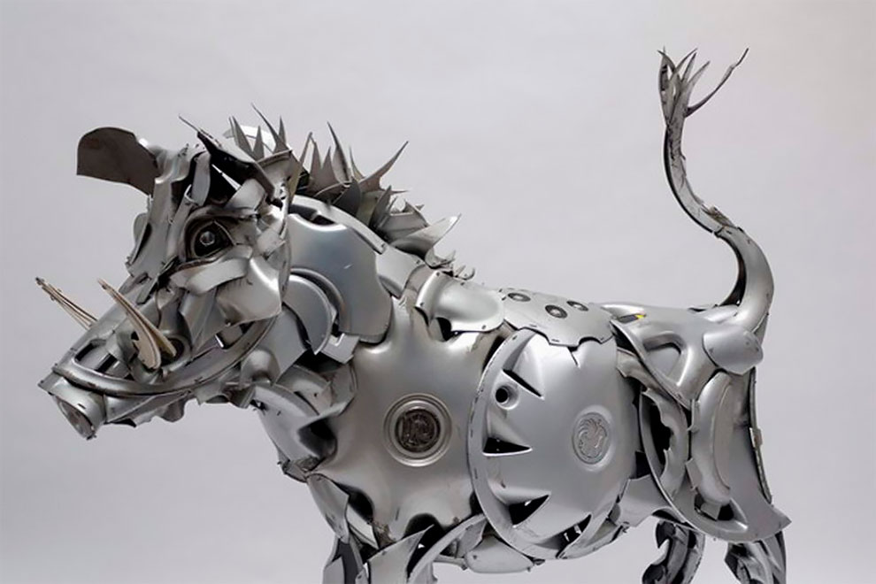 Old Hubcaps Transformed Into Incredible Animal Sculptures By Ptolemy Elrington (22)