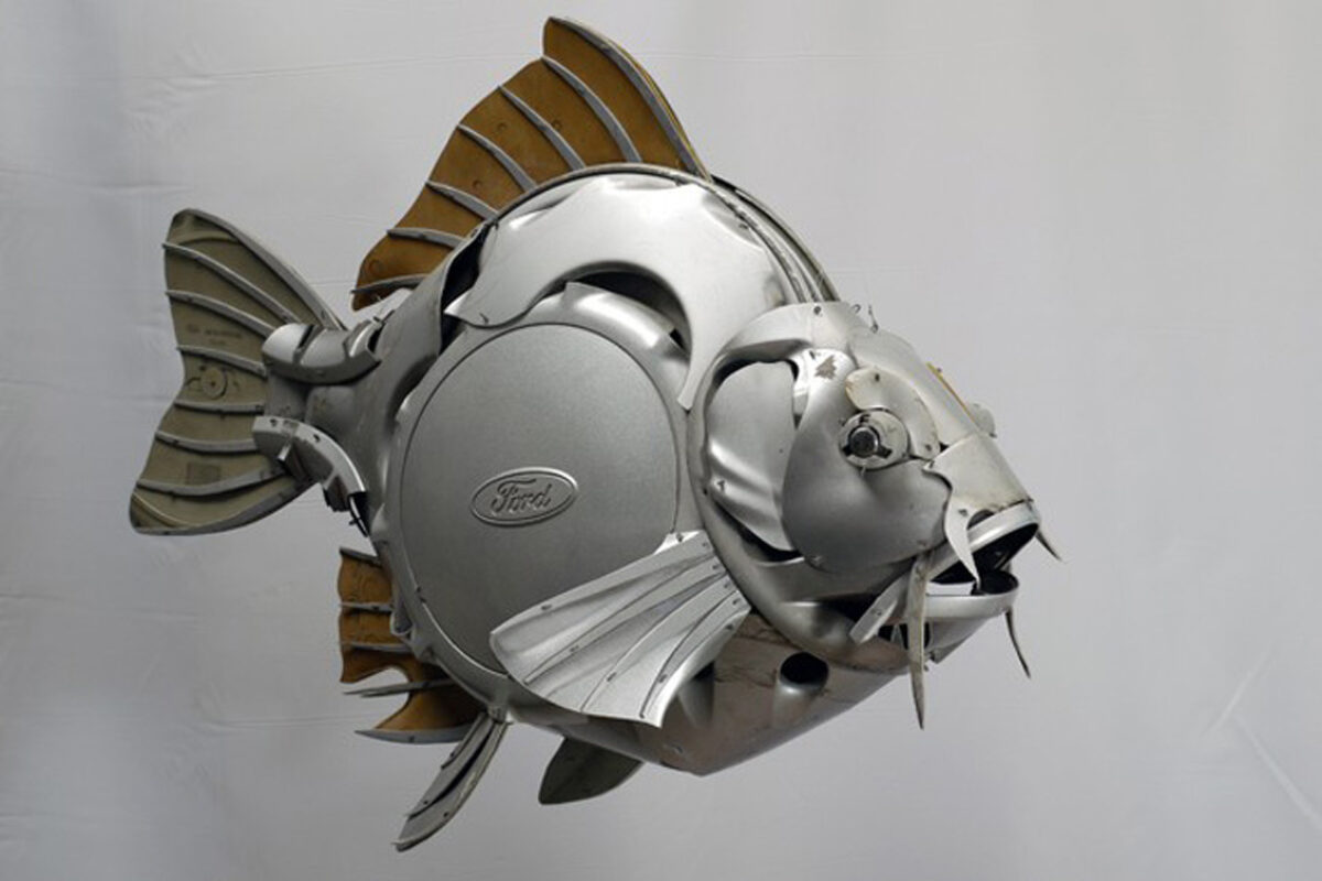 Old Hubcaps Transformed Into Incredible Animal Sculptures By Ptolemy Elrington (1)