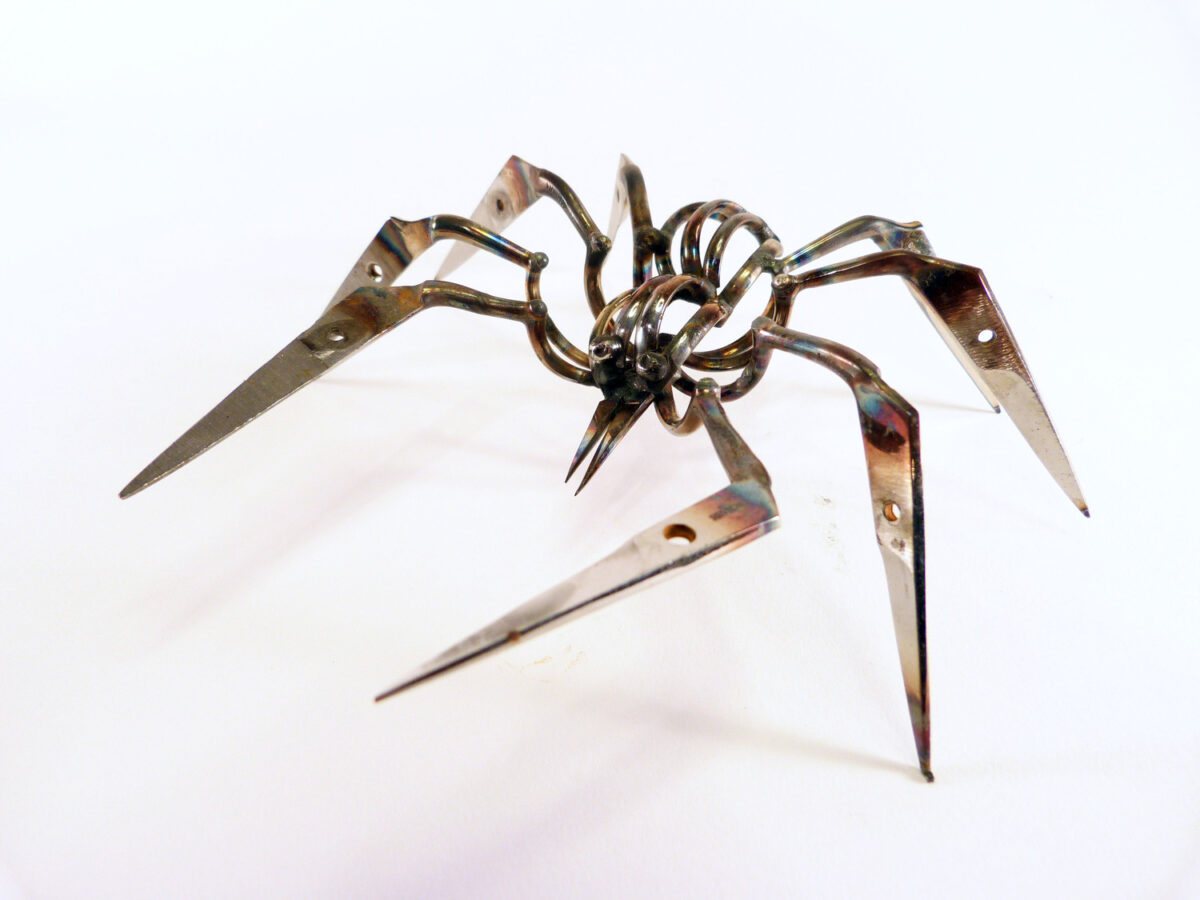 Scissors Confiscated By The Tsa Transformed Into Amazing Spider Sculptures By Christopher Locke (2)
