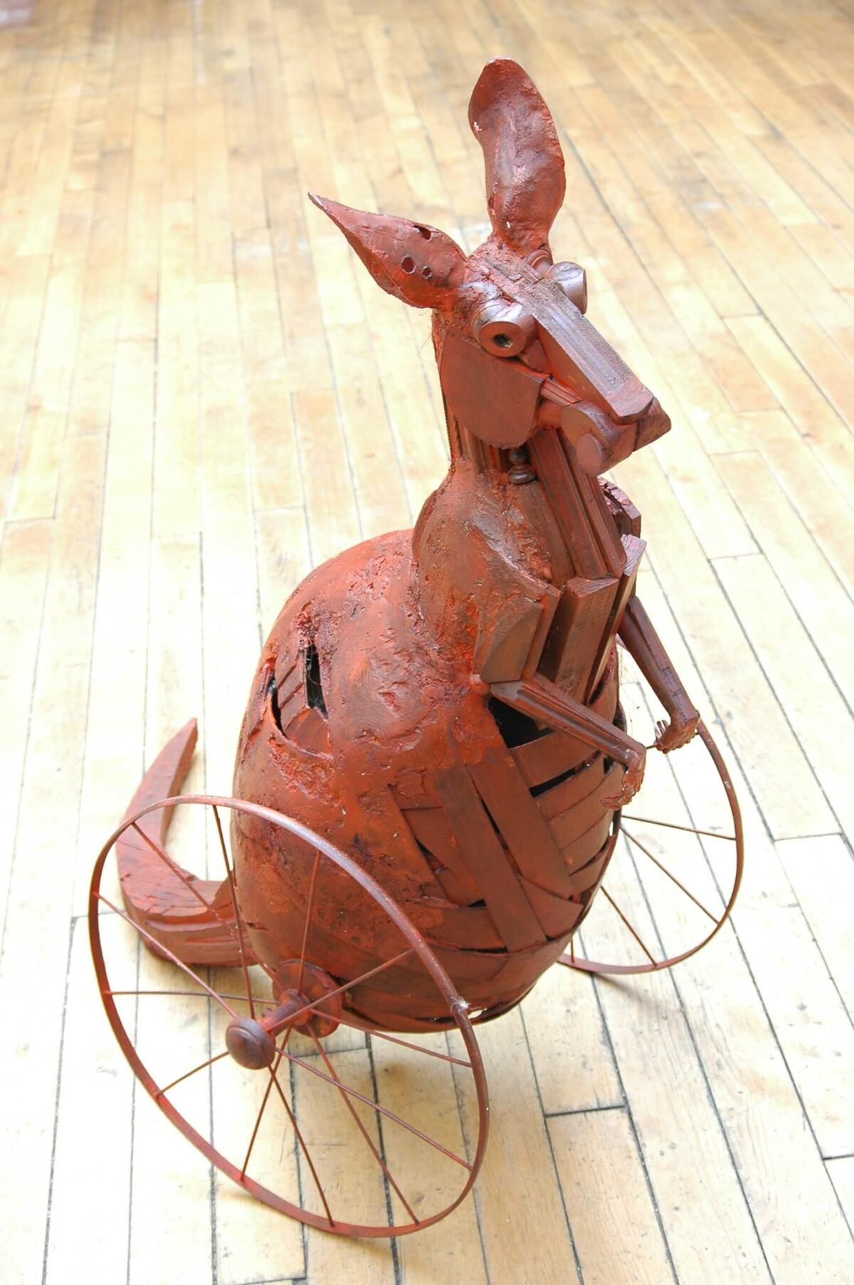 Superb Figurative Sculptures Made From Recycled Materials By Jean Paul Douziech (6)