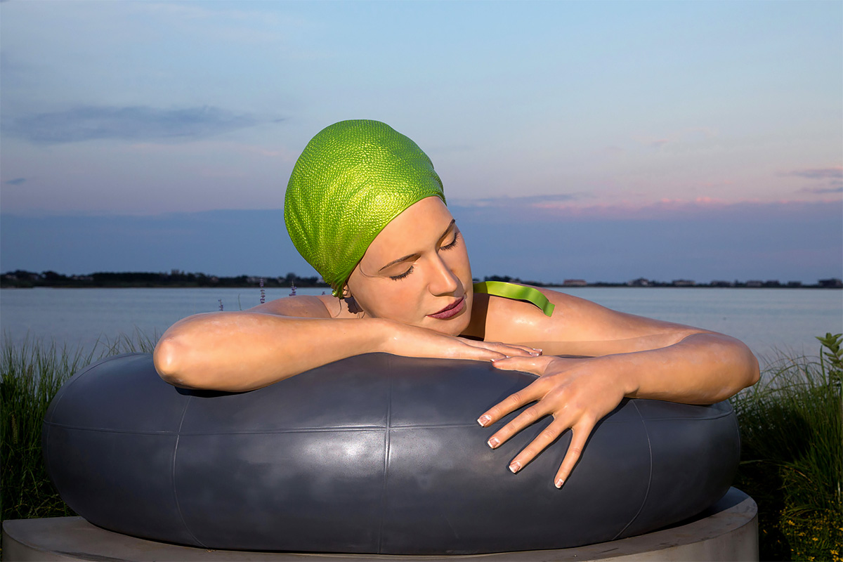 Amazingly Realistic Swimmer Sculptures By Carole A. Feuerman (3)