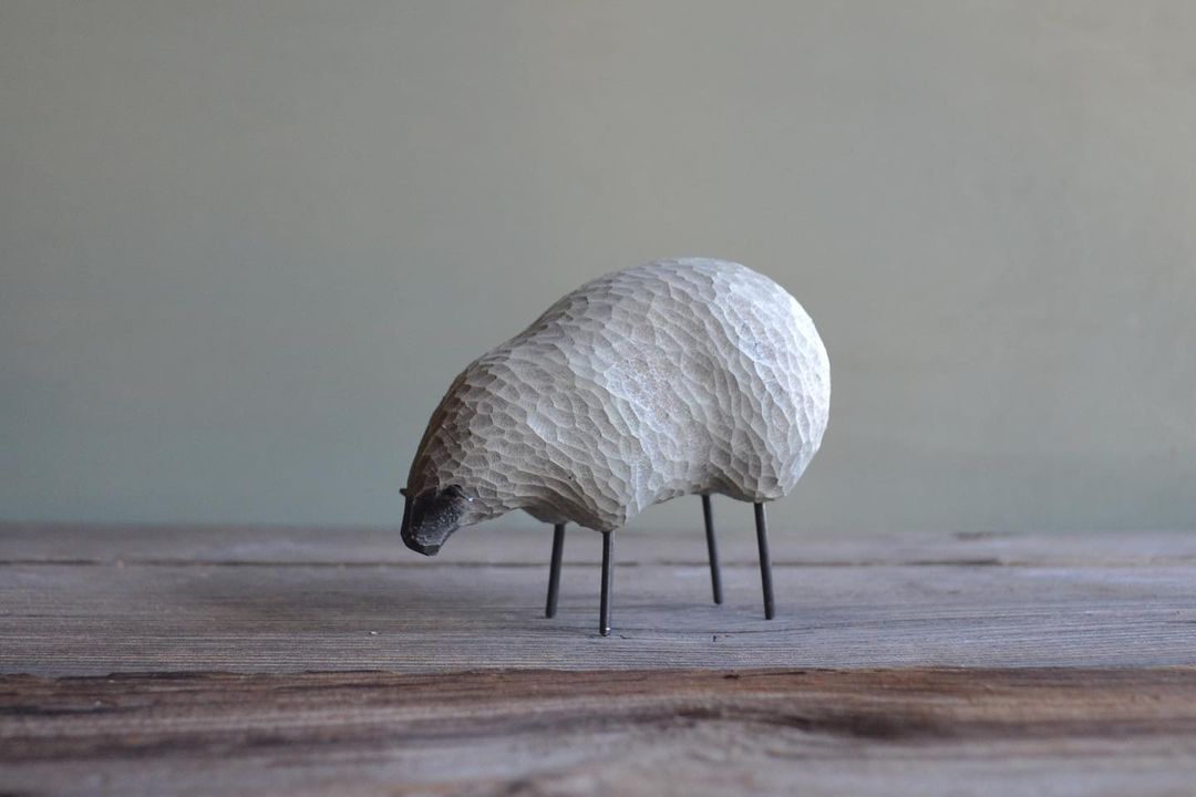 Formidable Wood Carved Sculptures Of Wildlife Animals In Miniature By Tomohiro Suzuki (12)