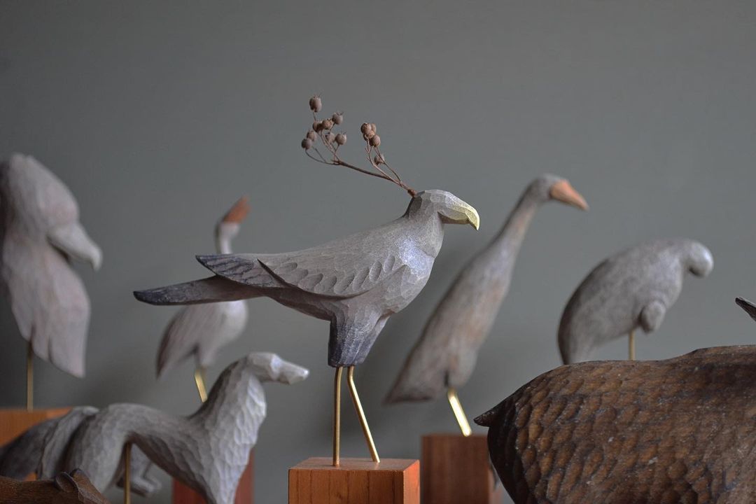 Formidable Wood Carved Sculptures Of Wildlife Animals In Miniature By Tomohiro Suzuki (15)