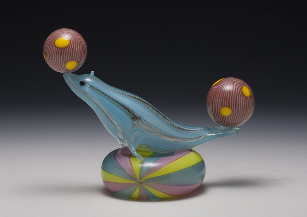 Coordinates Gorgeous Animal Glass Sculptures With Vibrant Colors By Claire Kelly