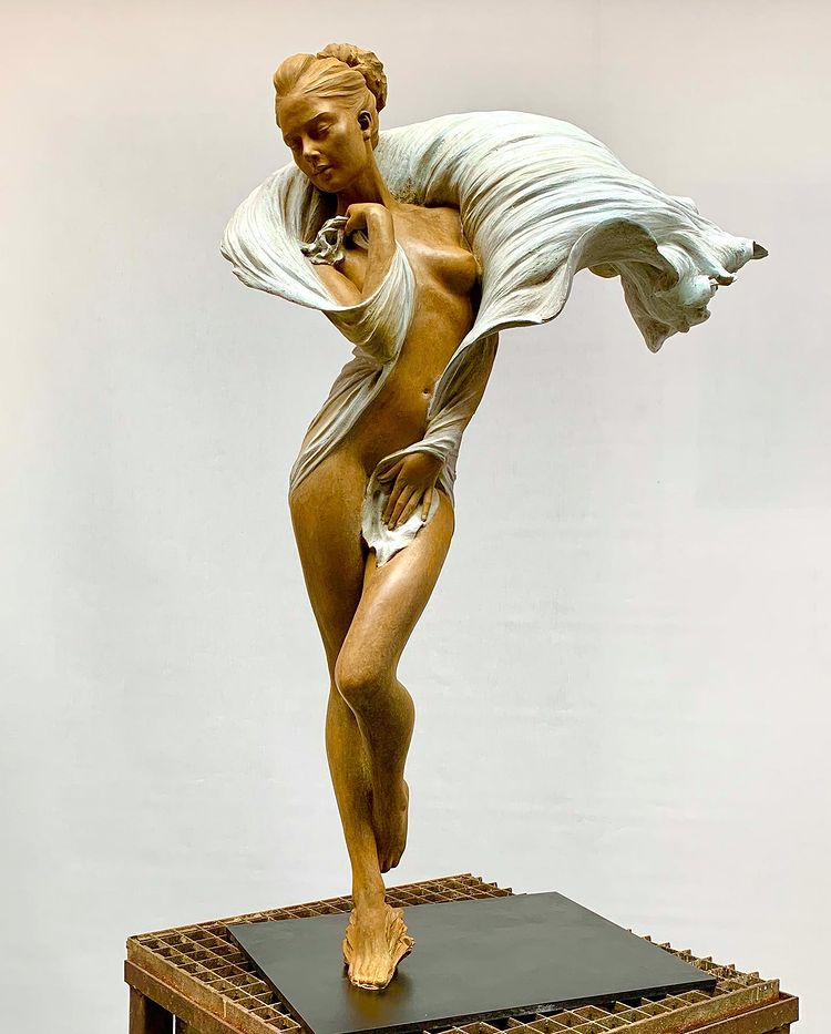 Gorgeous Sculptures Of Women In Flying Dresses By Luo Li Rong (1)
