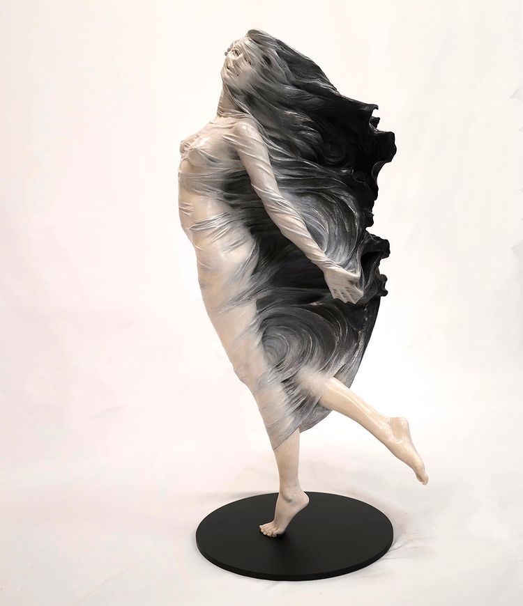 Gorgeous Sculptures Of Women In Flying Dresses By Luo Li Rong (4)