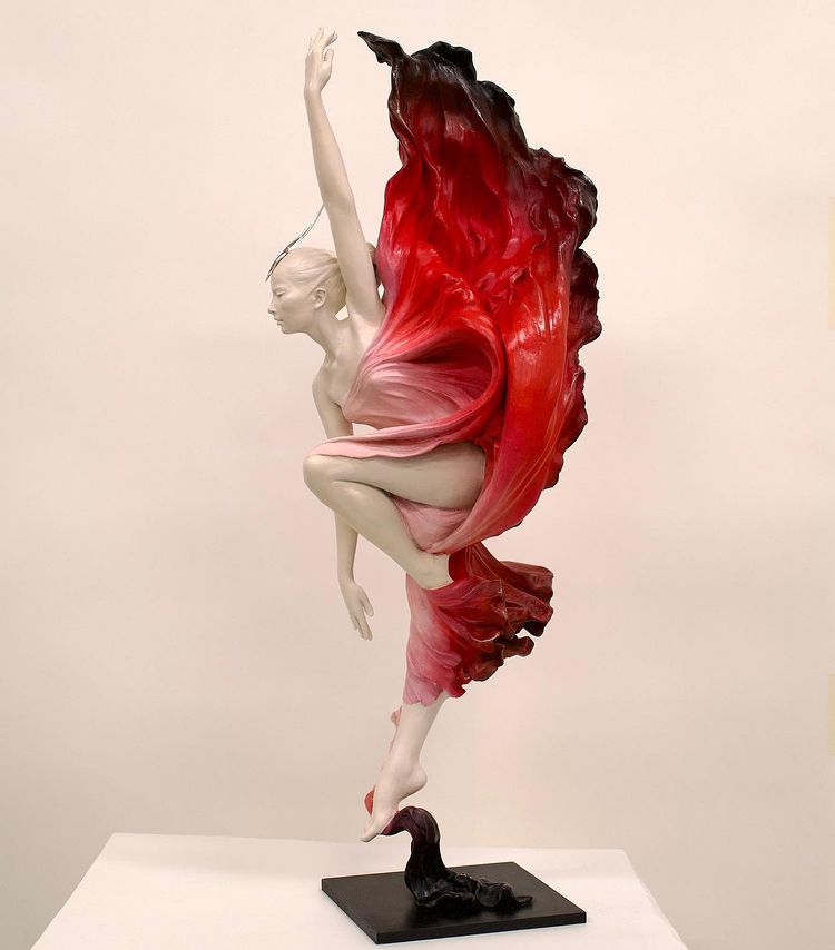 Gorgeous Sculptures Of Women In Flying Dresses By Luo Li Rong (6)