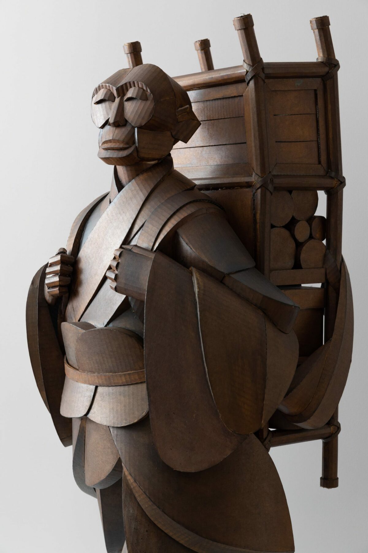 New Figurative Sculptures Made Of Cardboard By Warren King (6)