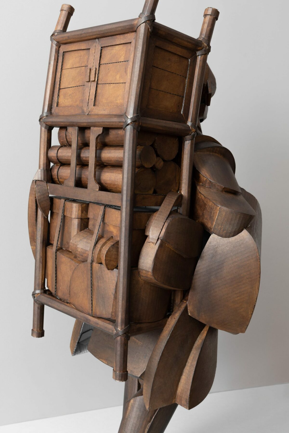 New Figurative Sculptures Made Of Cardboard By Warren King (7)