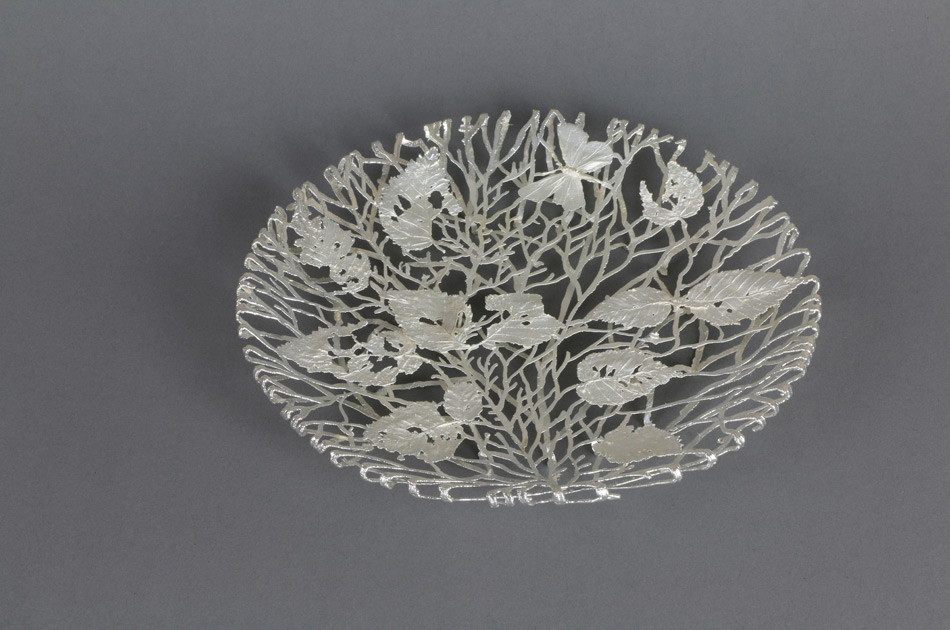 Ornate Sculptural Tableware Made Of Gold And Silver Filigree By Wiebke Meurer (6)