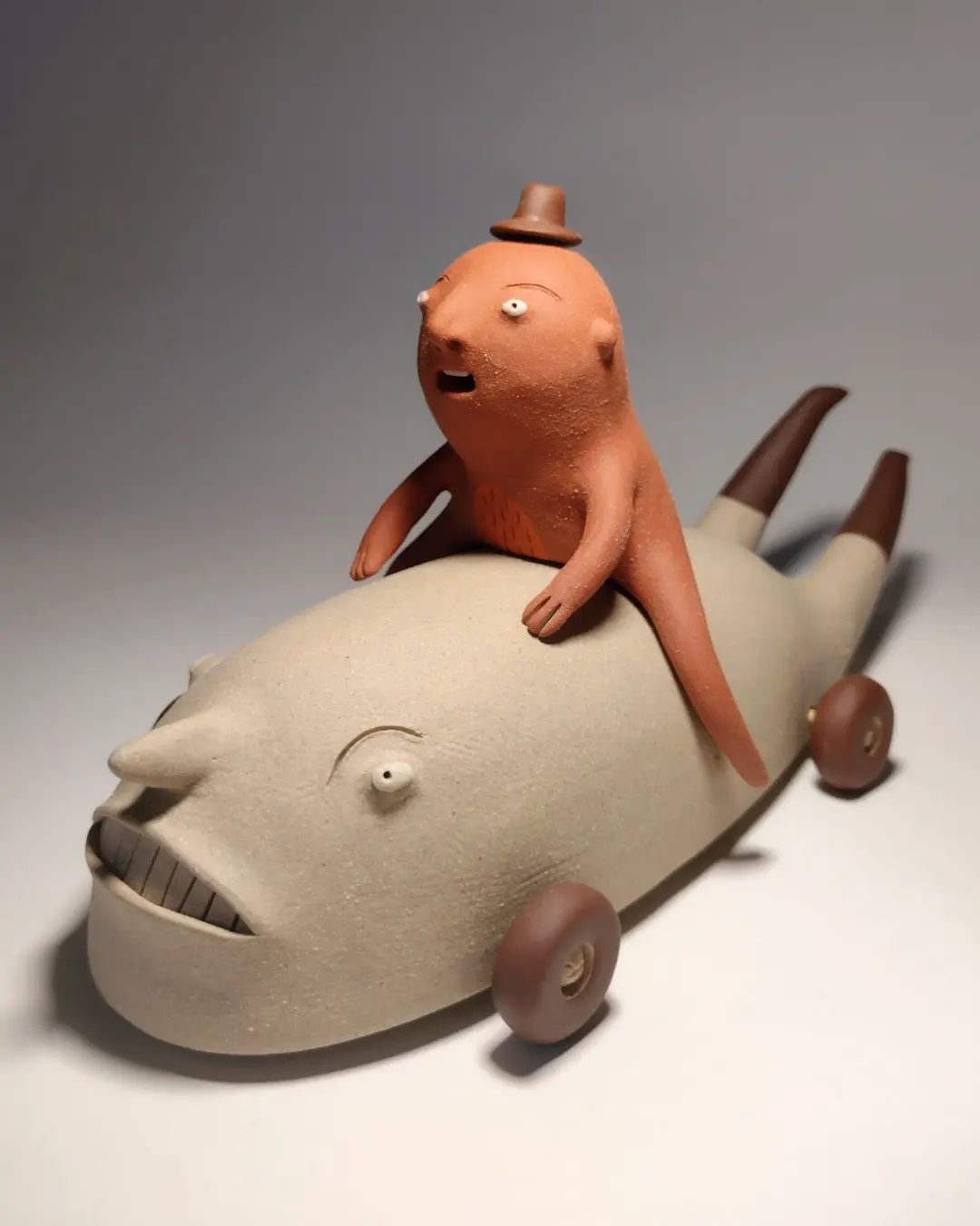 Amusing Ceramic Sculptures Of Quirky Creatures By Luciano Polverigiani (32)