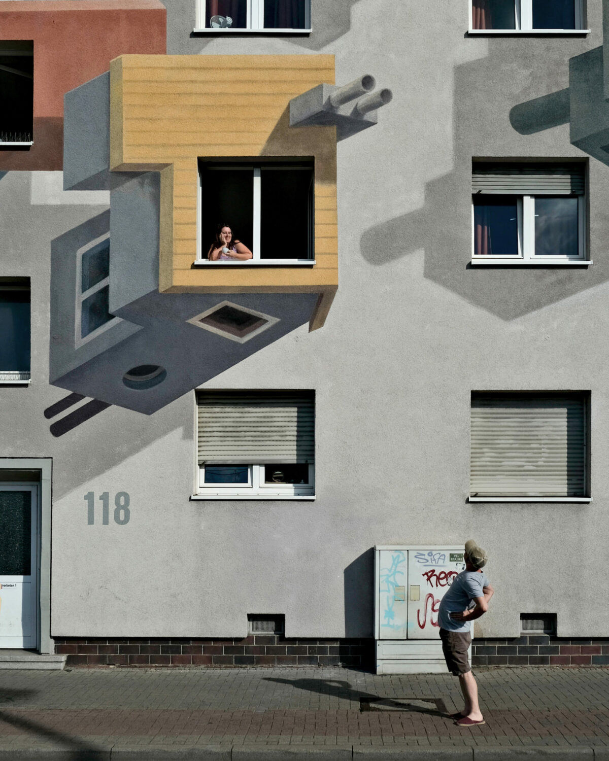 Surreal Murals Of Floating Objects And Distorted Architectural Structures By Cinta Vidal (4)