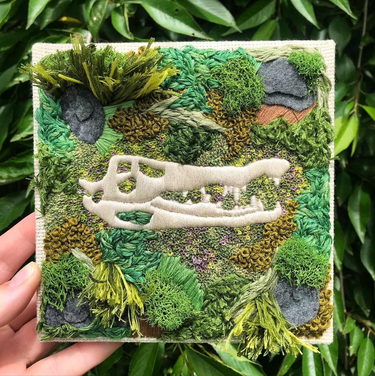 Embroidered Fossils, The Nature Inspired Embroidery Art Of Rachel Crisp (3)